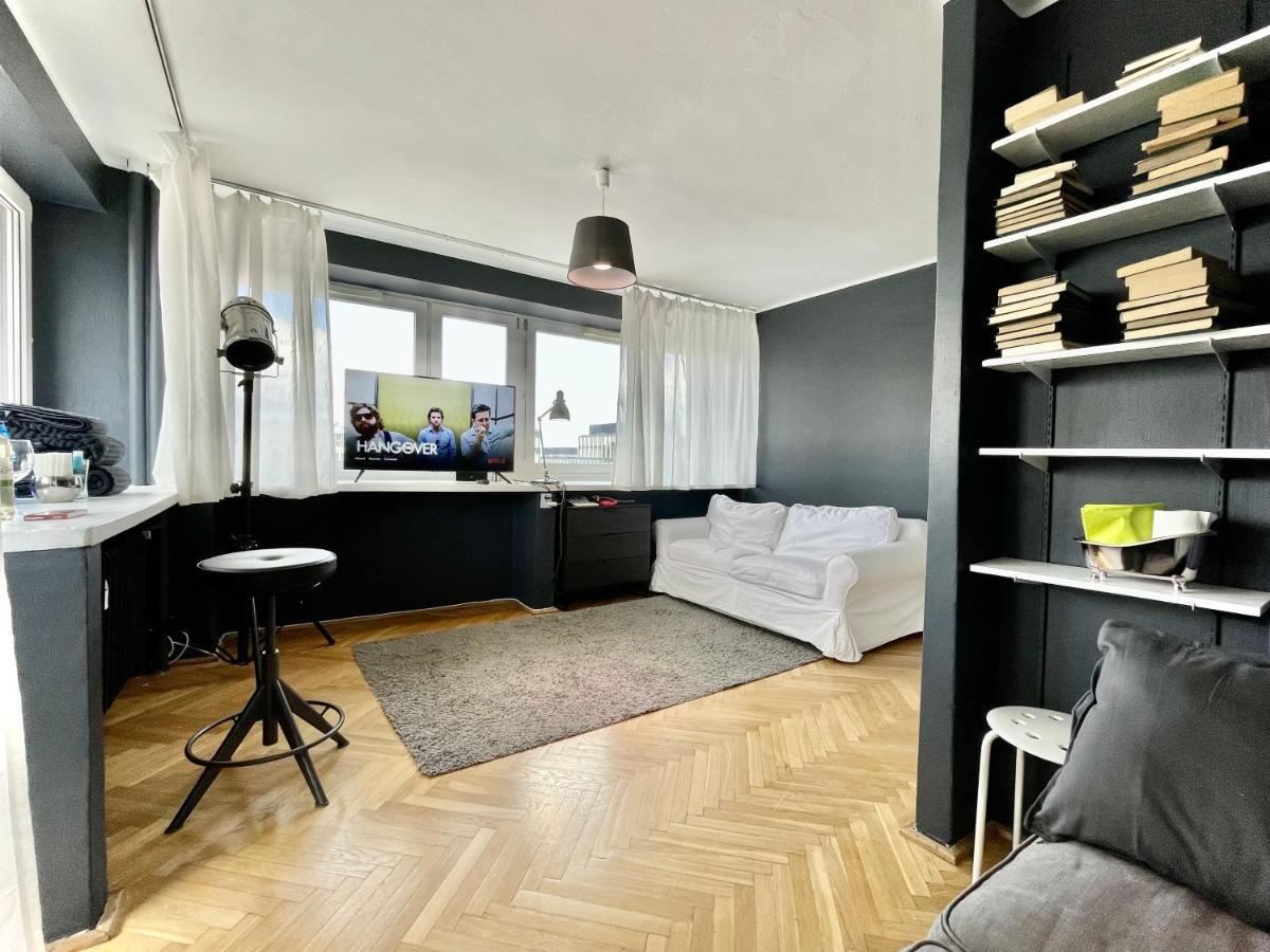 Super Silver 2xmetro Parking Wifi 300 Mb/s Nowy Netflix Hbo Appletv Filharmonia Appartement Warschau